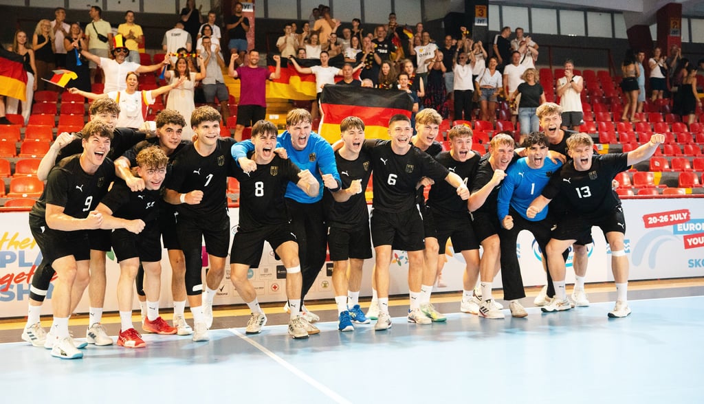 Gejubelt haben die U-17-Handballer oft in Skopje. Und sind letztlich glücklich über Silber nach Hause gereist.