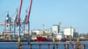 Im Braker Seehafen kam es zu einem Schiffsunfall. (Archivbild)