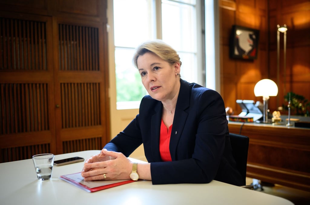 Wirtschaftssenatorin Franziska Giffey (SPD) hat noch nicht endgültig entschieden, ob sie bei der Spitzenkandidatur ins Rennen gehen will.