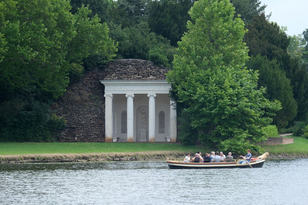 Kein Tempel, sondern angelegt als Vulkan im Wörlitzer Park.