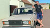 Christian Lindow aus Badewitz schwört auf den Lada. Das gute Stück von 1989 hat er komplett selber saniert.