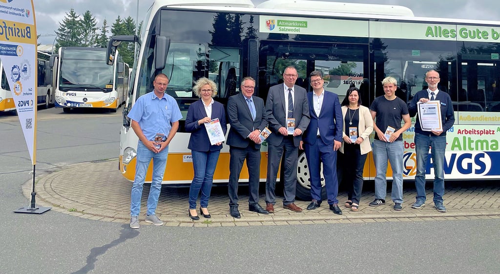 Anlässlich des Fahrplanwechsels gab es eine Zusammenkunft auf dem Betriebsgelände der PVGS.