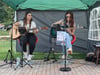 N&M Akustik Duo treten bei Kultur auf'm Land Welsleben auf und sorgen mit bekannten Hits für gute Stimmung.