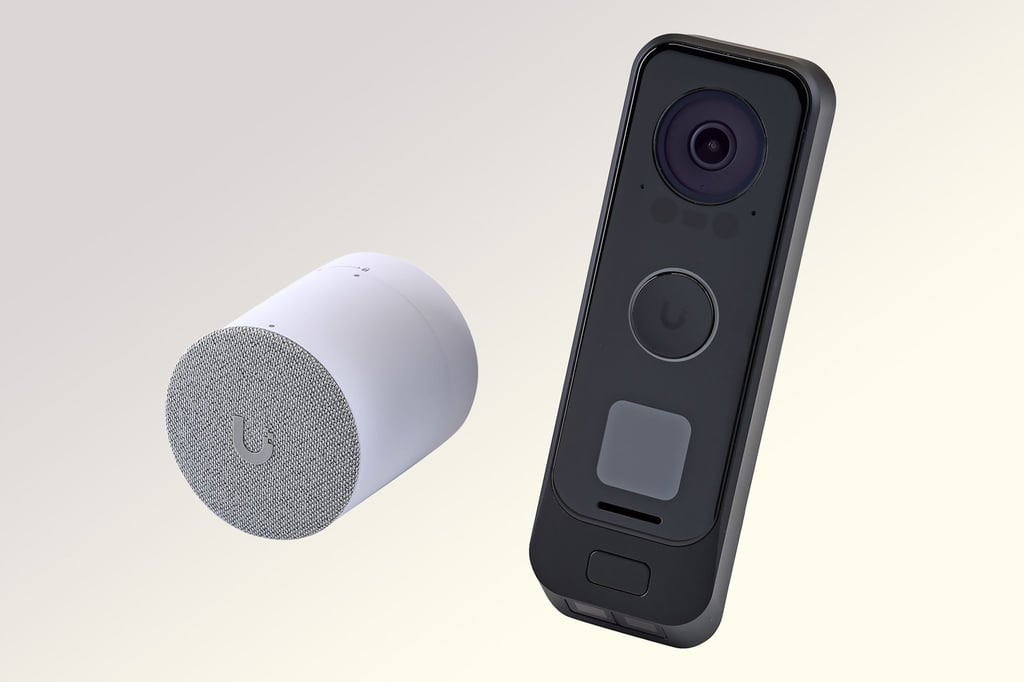 Testsieger ist die „Doorbell-Kamera Unifi G4 Doorbell Pro PoE Kit“ von Ubiquiti (340 Euro inklusive Klingel-Modul).