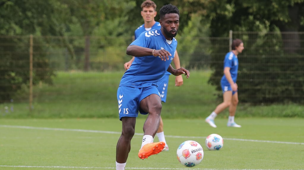 Innenverteidiger Daniel Heber steht wieder auf dem Trainingsplatz.