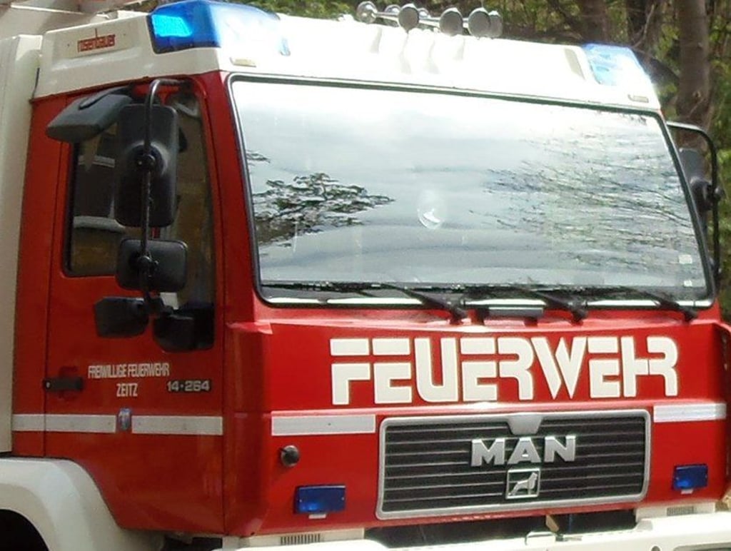 Die Feuerwehr Zeitz musste wieder zu Bränden von Müllcontainern ausrücken.
