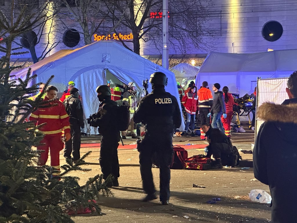 Nach dem Anschlag auf den Magdeburger Weihnachtsmarkt mussten Rettungskräfte zahlreiche Opfer versorgen.