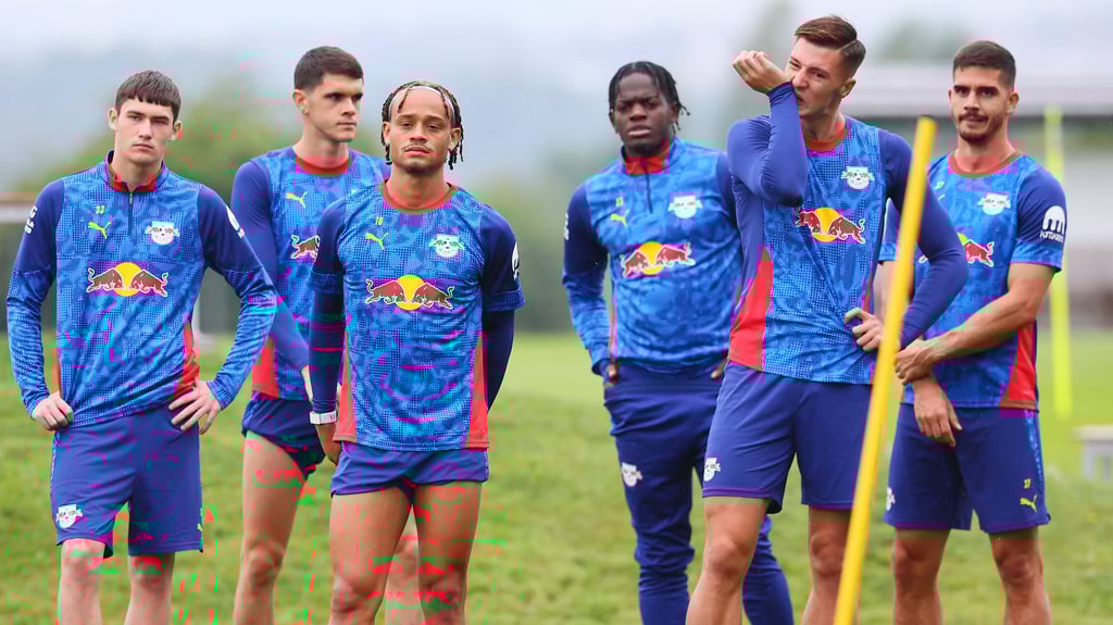 Xavi, Sesko und Silva (3., 5. und 6. v.l.) dürfen RB verlassen.