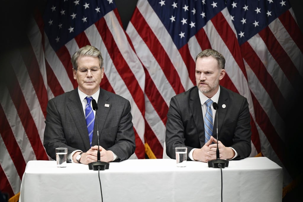 US-Finanzminister Scott Bessent (l) und der US-Handelsbeauftragte Jamieson Greer in Stockholm.