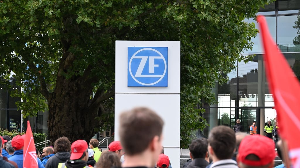 Der Autozulieferer ZF muss sparen (Foto- aktuell)