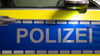 Polizei ist auf der Tür eines Polizeiautos zu lesen. (zu dpa: «Hoher Schaden nach Unfall auf A13»)
