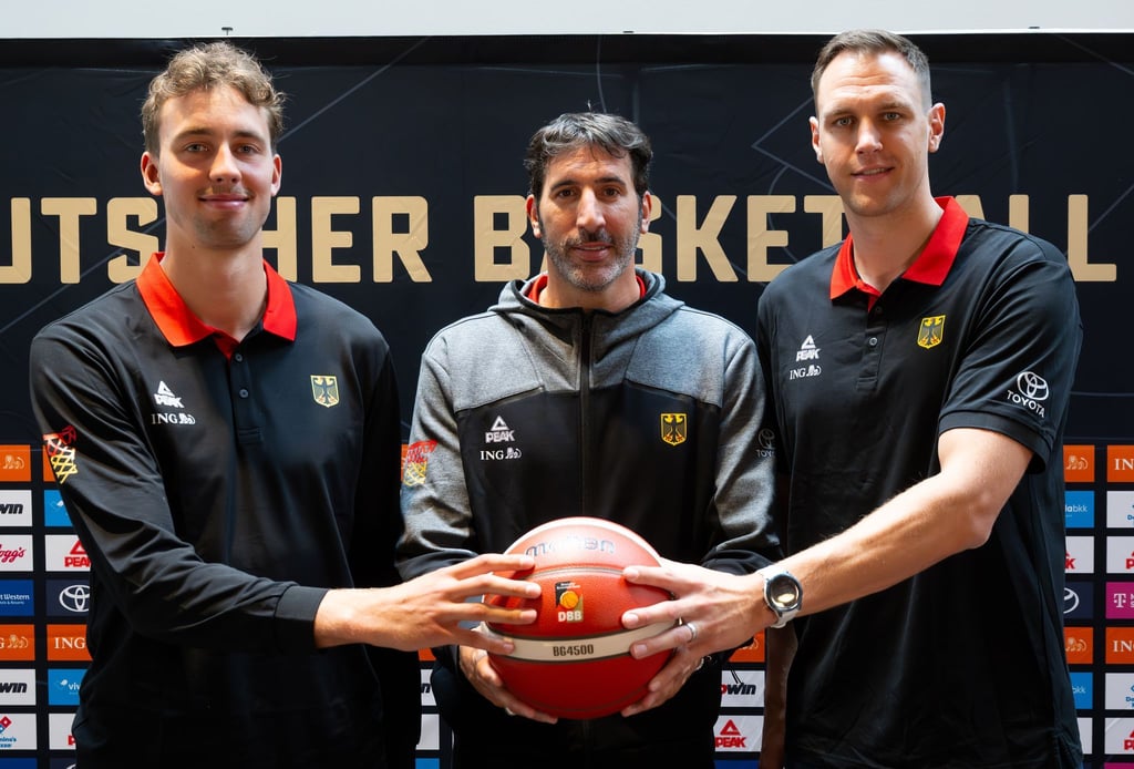 Franz Wagner, Alex Mumbru und Johannes Voigtmann in München.