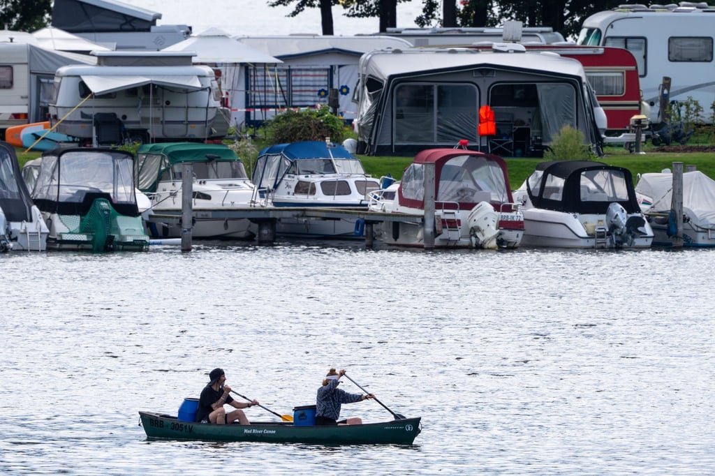 Camping ist in Brandenburg direkt am Wasser möglich - wie hier beispielsweise in Werder an der Havel.