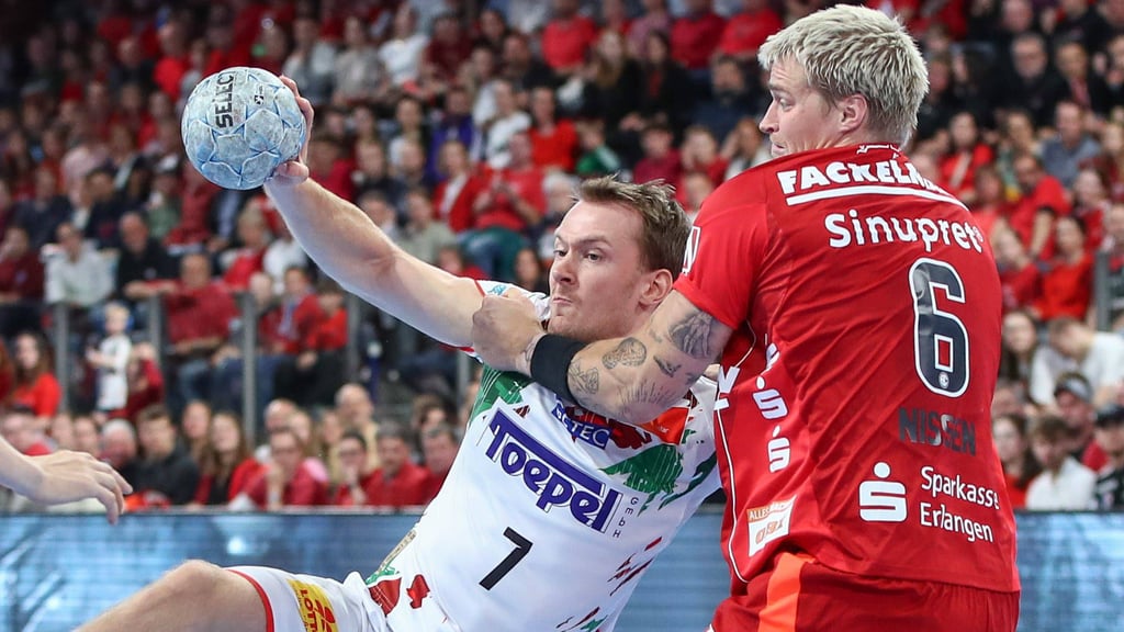 Felix Claar (l.) muss mit dem SCM nun früher als geplant beim HC Erlangen und Marek Nissen antreten.