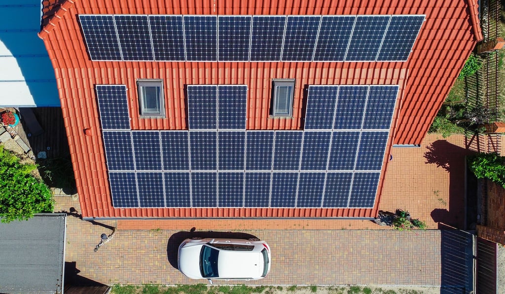 Etliche Besitzer von Solaranlagen haben Probleme mit der Abrechnung. (Archivbild)