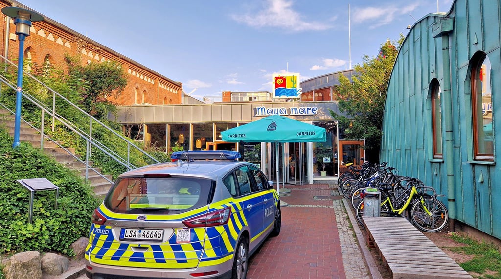 Im Juni 2024 war die Polizei wegen eines Badeunfalls im Maya mare (Foto). Am Dienstag rückten Beamte nun wegen einer Schlägerei an.