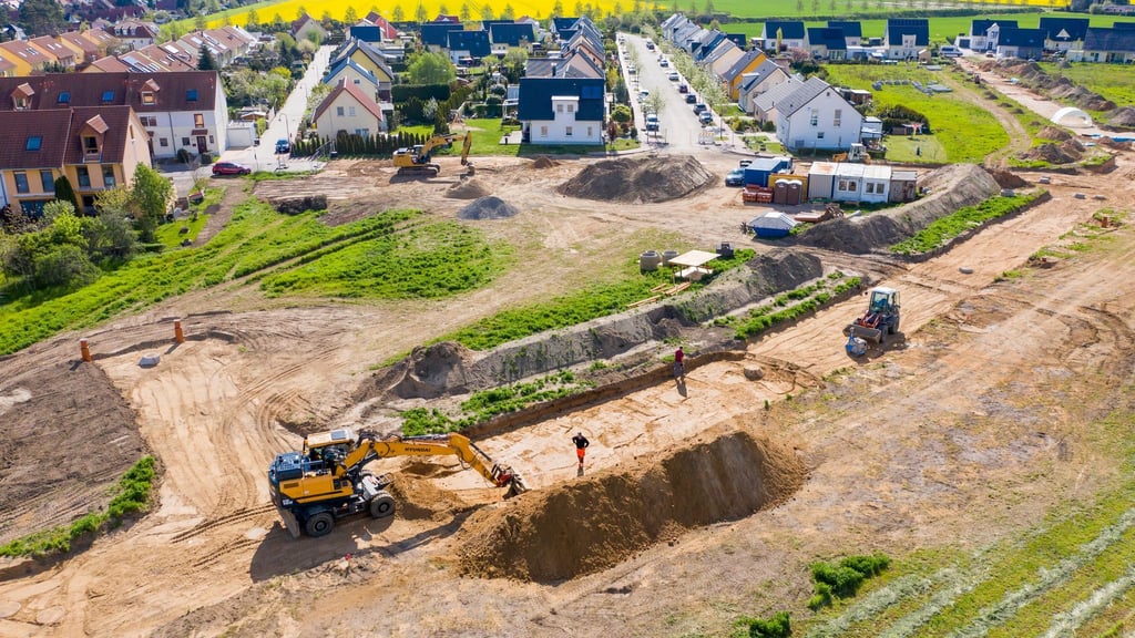 Öffentliche Karten oder Gutachten vom Nachbargrundstück bieten nur allgemeine Hinweise. Die Bodenverhältnisse auf dem eigenen Grundstück können völlig anders sein.