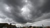 Wolken bringen weiteren Regen nach Thüringen. (Symbolbild)