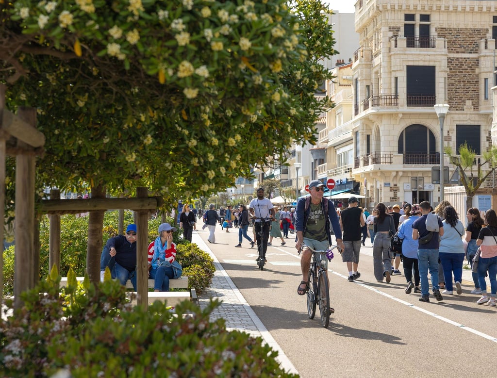 Strandtouristen in Les Sables-d'Olonne sollen nicht mehr in Badekleidung und mit nacktem Oberkörper in die Stadt hineinlaufen.