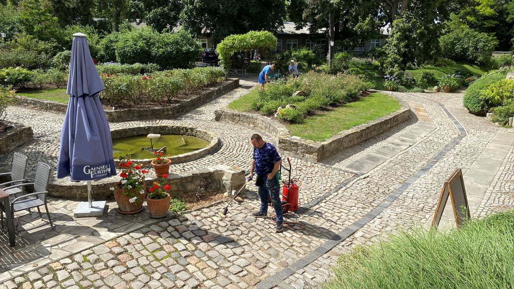 Heimatfest Hohenerxleben: Das Schloss putzt sich heraus.