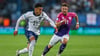 Thielmann (r.) im Finale der U21-EM gegen England.