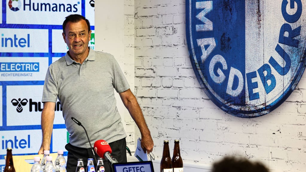 Otmar Schork vom 1. FC Magdeburg kann sich noch Neuzugänge auf mehreren Positionen vorstellen.