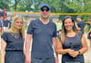 Organisatorin Melanie Mayr (rechts), mit Schiedsrichter Thilo Vogt und Organisationsassistentin Dörte Wendt.