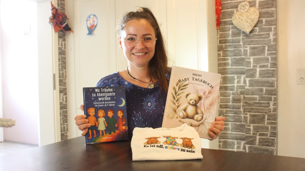 Bücher und T-Shirts mit eigenem Design gehören zu den kreativen Werken von Susanne Krüger aus Osterburg.