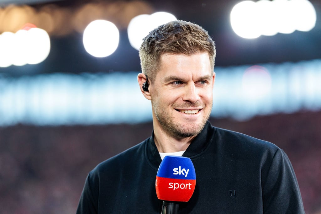 Simon Terodde arbeitet seit Ende seiner aktiven Fußballer-Karriere als Zweitliga-Experte bei Sky.