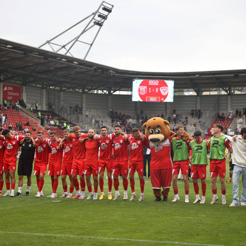 Feiert der Hallesche FC auch an diesem Donnerstag mit seinen Fans? Der 1. FC Magdeburg will das verhindern.