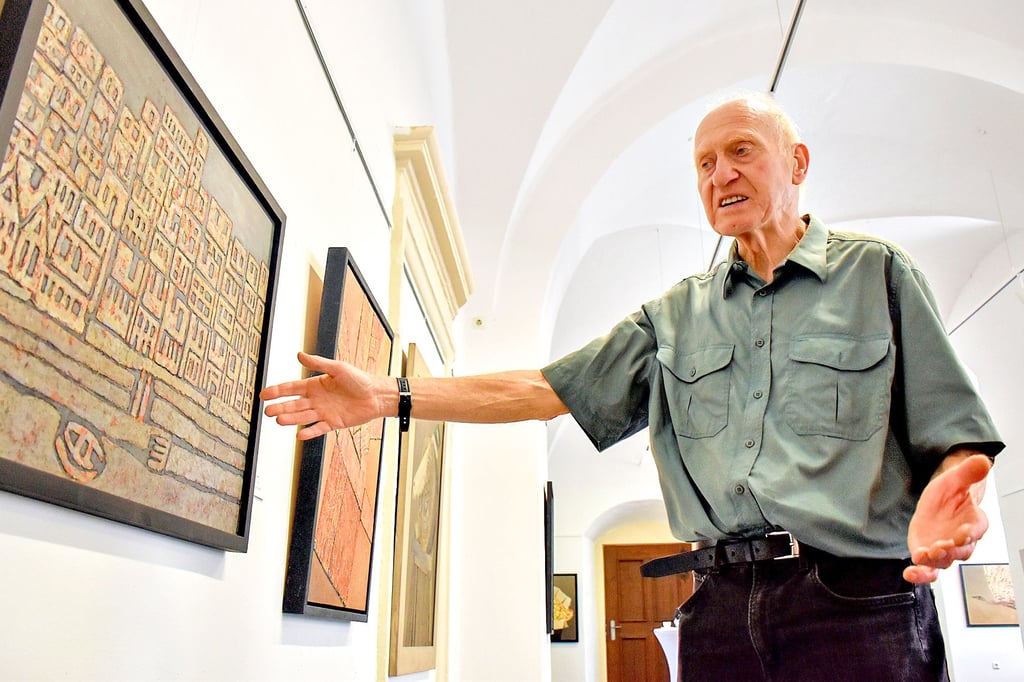 Maler und Grafiker Gerhard Schwarz präsentiert zum zweiten Mal einige seiner Werke im Museum Schloss Moritzburg in Zeitz.
