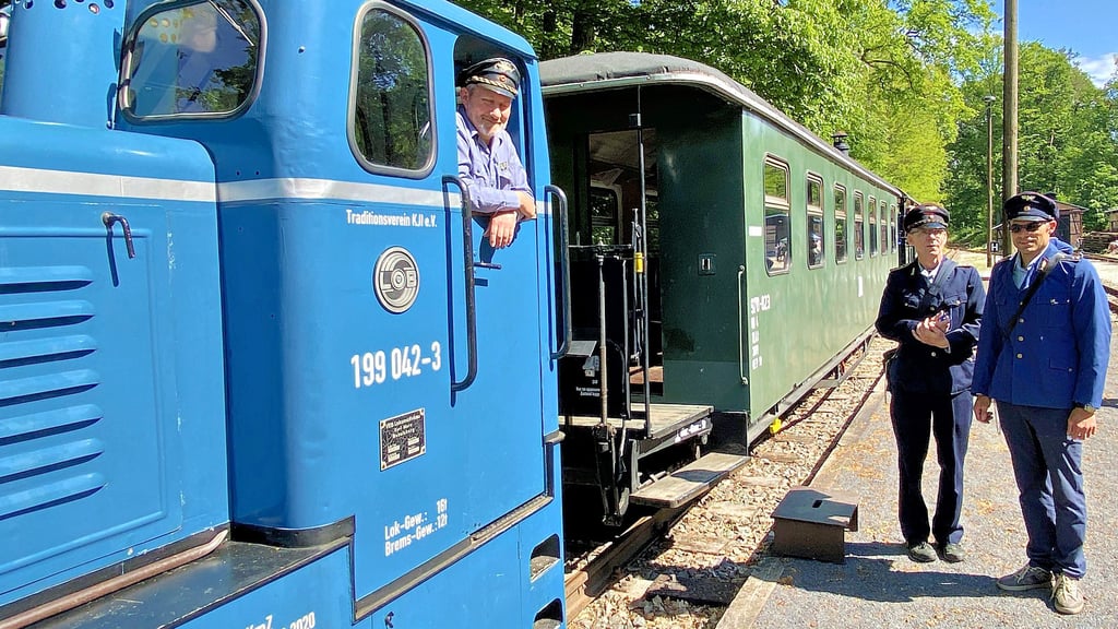Am Sonnabend fährt ab dem Vormittag der Zuckertütenexpress am Bahnhof Magdeburgerforth. Angehende Schulanfänger und ihre Eltern können im trockenen Waggon mitfahren und den Regentag im Zug genießen.