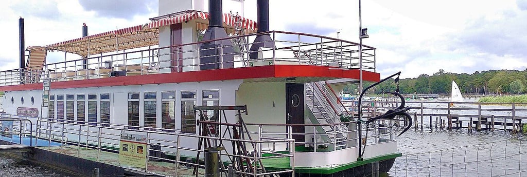 Die Queen Arendsee an der Anlegestelle. Wer mitfahren möchte, braucht ein Ticket. Das Online-Buchungssystem sorgte nun für Unmut.