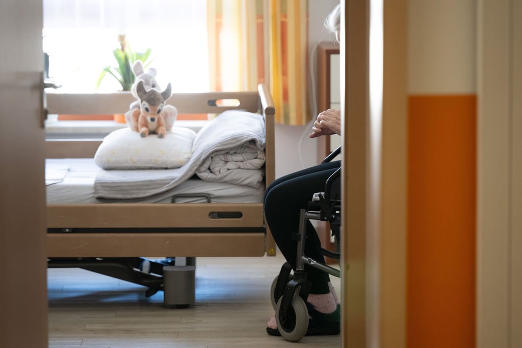 Die Heimaufsicht des Landesverwaltungsamts Sachsen-Anhalt hat im vergangenen Jahr 507 Prüfungen in Pflegeeinrichtungen und gemeinschaftlichen Wohnformen durchgeführt. (Symbolbild)