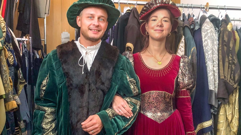 Gewandanprobe beim Trachtenverein in Wittenberg: Olaf und Levana Reichert