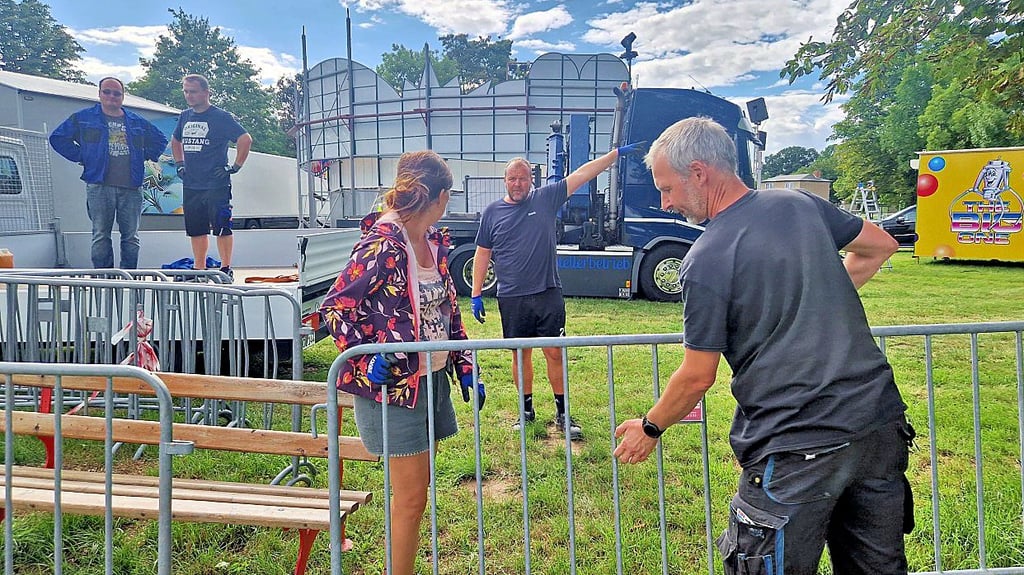 In Osmarsleben ist am Mittwoch schon fast alles fertig fürs Heimatfest. Gefeiert wird hier noch bis Sonntag.