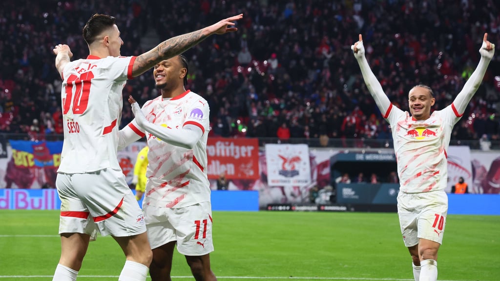 Die RB-Stars Benjamin Sesko, Lois Openda und Xavi Simons (v.l.n.r.).