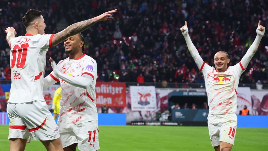 Die RB-Stars Benjamin Sesko, Lois Openda und Xavi Simons (v.l.n.r.).