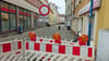 In der Kirchstraße beginnt die Einrichtung der Baustelle.