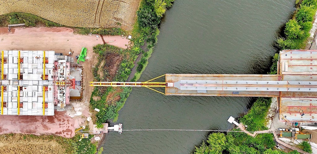 Mit der Saalequerung bei Salzmünde ist beim Bau der A143 ein weiterer großer Schritt erfolgt. Die Fertigstellung rückt näher.
