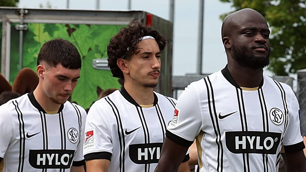 Es wird zum Wiedersehen mit zahlreichen ehemaligen Spielern des 1. FC Magdeburg kommen - auch mit Jason Ceka und Amara Condé im Trikot der SV Elversberg. Das sind die ehemaligen Schützlinge des FCM.