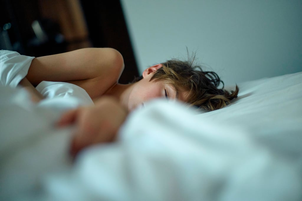 Typisch Ferienzeit: Viele Teenager schlafen bis in den späten Vormittag – oft ein natürlicher Teil ihrer Entwicklung.