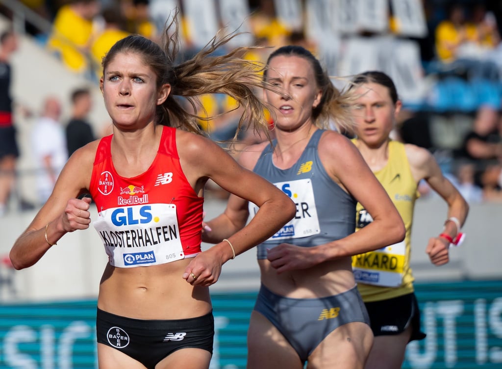 Konstanze Klosterhalfen (l.) wurde am Ende Dritte über 5.000 Meter.