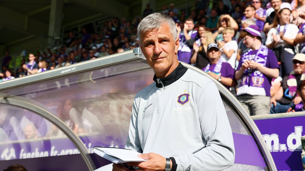 Ex-FCM-Trainer Jens Härtel startet mit Erzgebirge Aue am Sonntag gegen Hansa Rostock in die neue Saison.