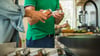 Mit der Schärfe beim Kochen verschätzt? Es gibt Tricks, das Gericht noch zu retten.
