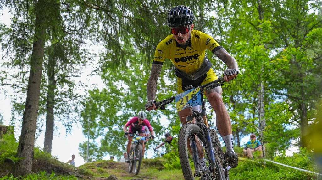 Der Wernigeröder Marcus Sölter hat nach einem Herzinfarkt wieder erste Rennen auf dem Mountainbike bestritten - wie hier im schwedischen Värnamo. Im August wird er bei der Deutschen Meisterschaft im Harz teilnehmen.