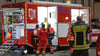 Feuerwehrleute haben das Gebäude evakuiert.