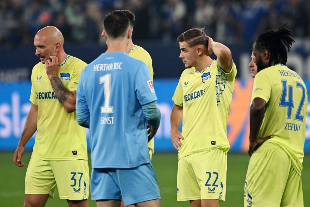 Herthas Profis waren nach dem schwachen Auftritt auf Schalke ratlos.