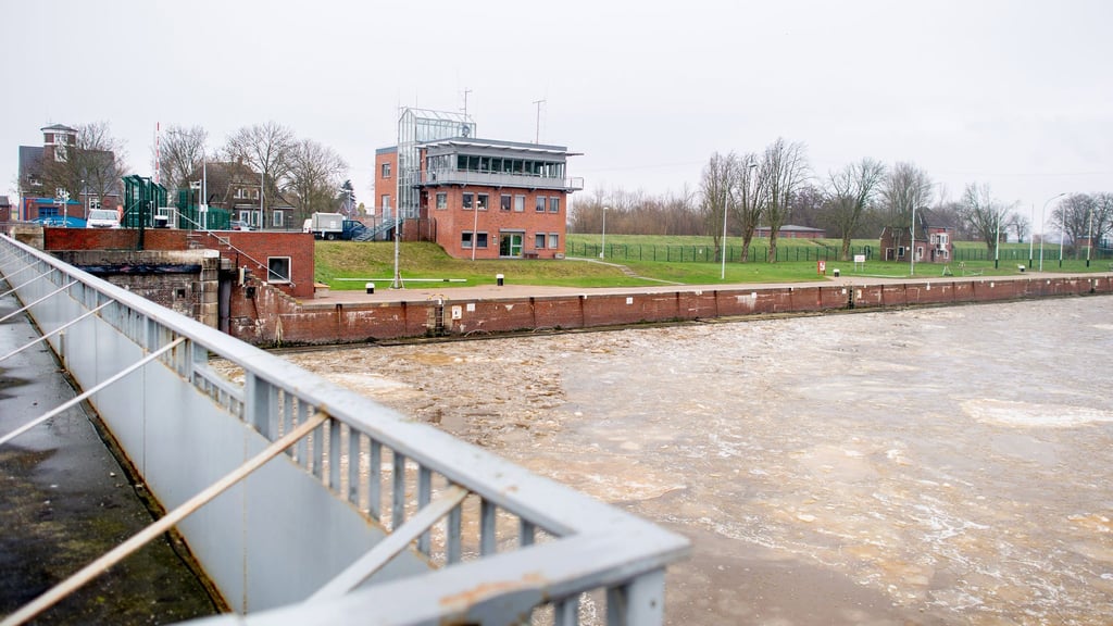 Die Große Seeschleuse ist zwar beschädigt, aber weiter in Betrieb. (Symbolbild)