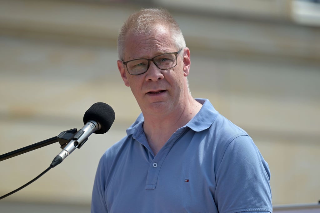 Der Brandenburger Antisemitismusbeauftragte Andreas Büttner wehrt sich gegen Kritik bis hin zur Forderung nach seinem Austritt aus der Linkspartei. (Archivbild)
